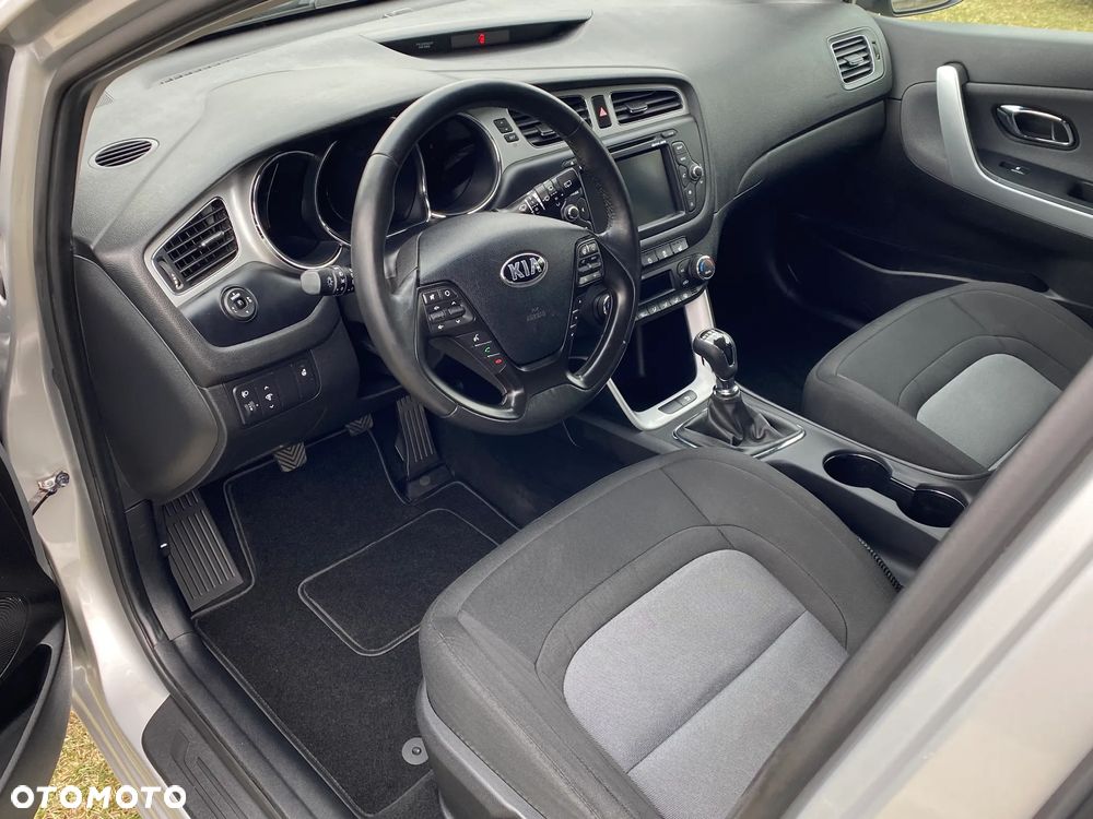 Kia Ceed 1.4 CVVT Dream Team Edition - 3