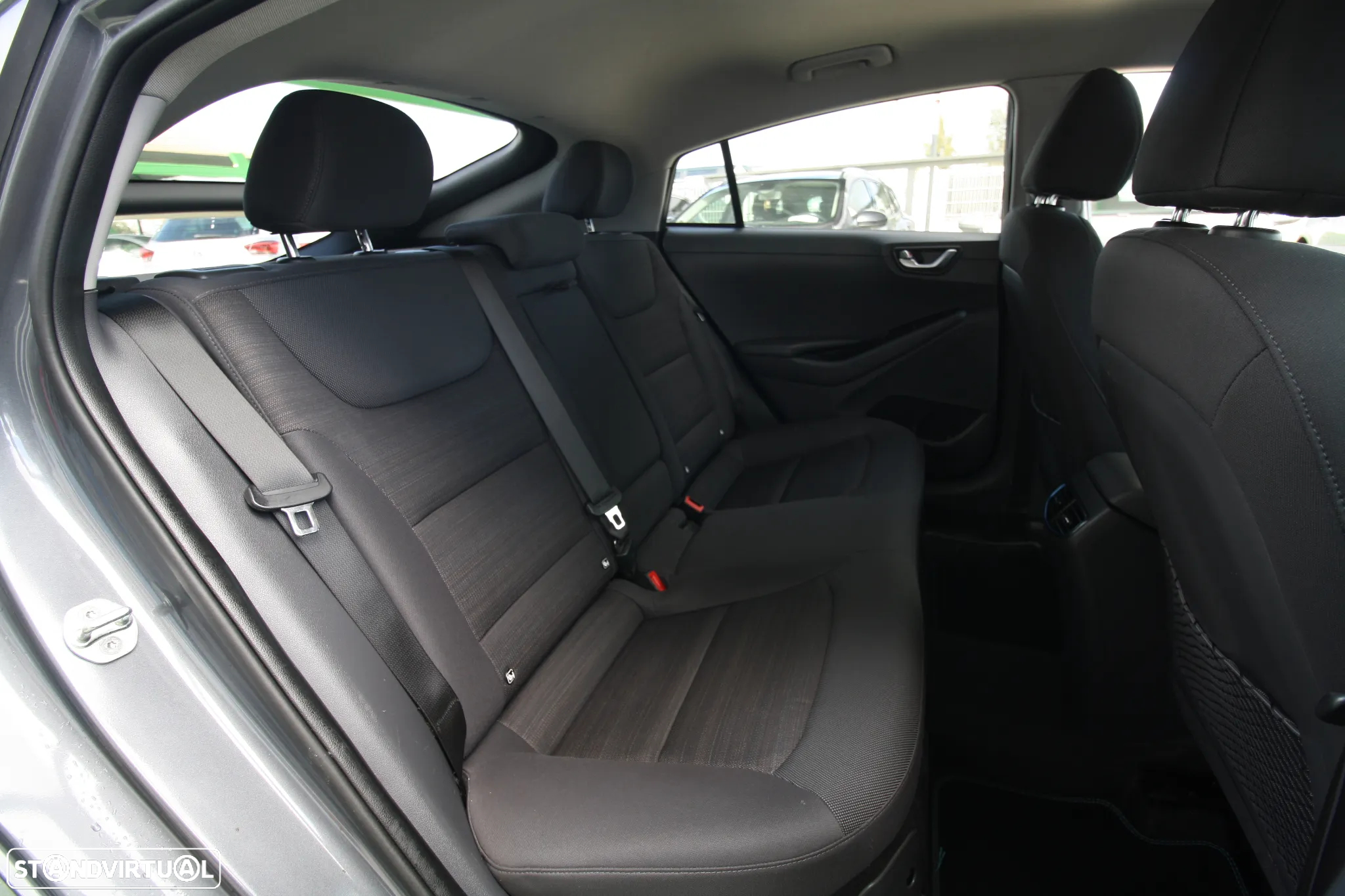 Hyundai Ioniq 1.6 GDI HEV Hybrid Tech - 22