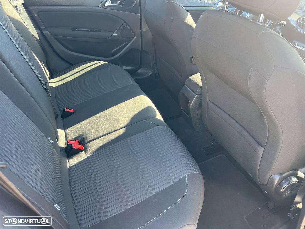 Peugeot 308 SW 1.2 PureTech Style - 22