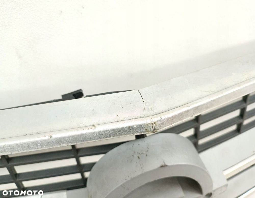 ATRAPA GRIL GRILL OPEL COMMODORE - 9
