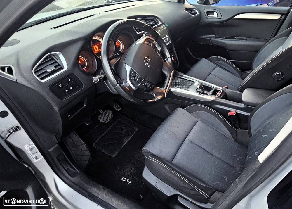 Citroën C4 e-HDi 110 EGS6 Stop/Start System Selection - 6
