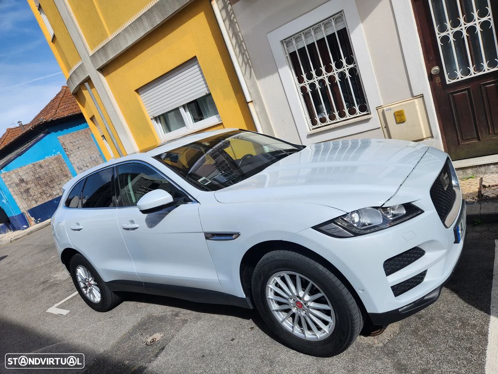 Jaguar F-Pace D200 AWD R-Dynamic HSE - 4