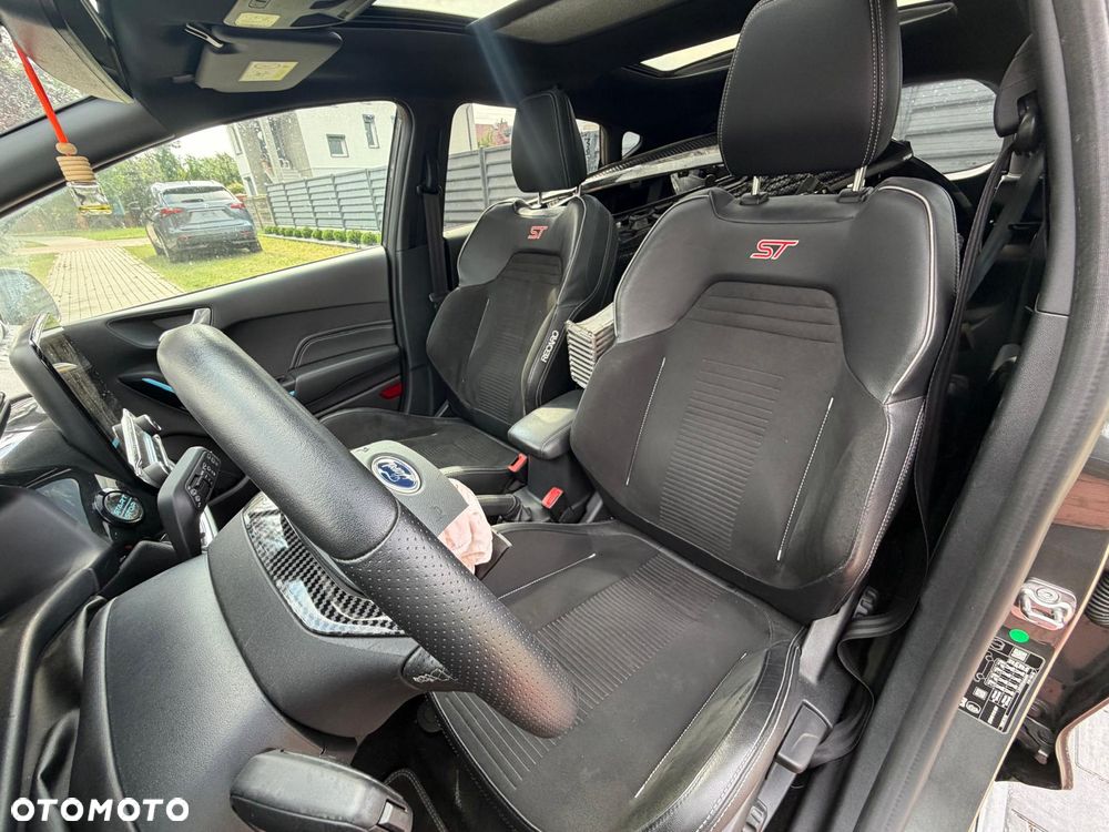 Ford Fiesta - 10