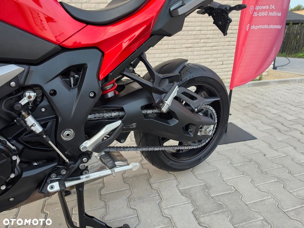 BMW XR - 17
