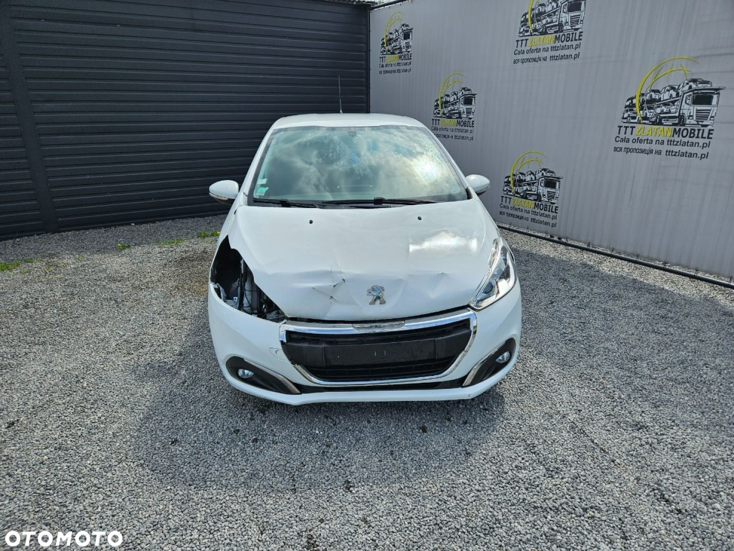 Peugeot 208 - 6