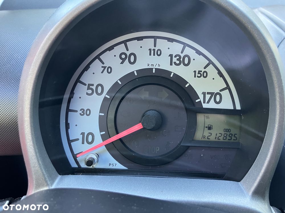 Toyota Aygo Standard - 10