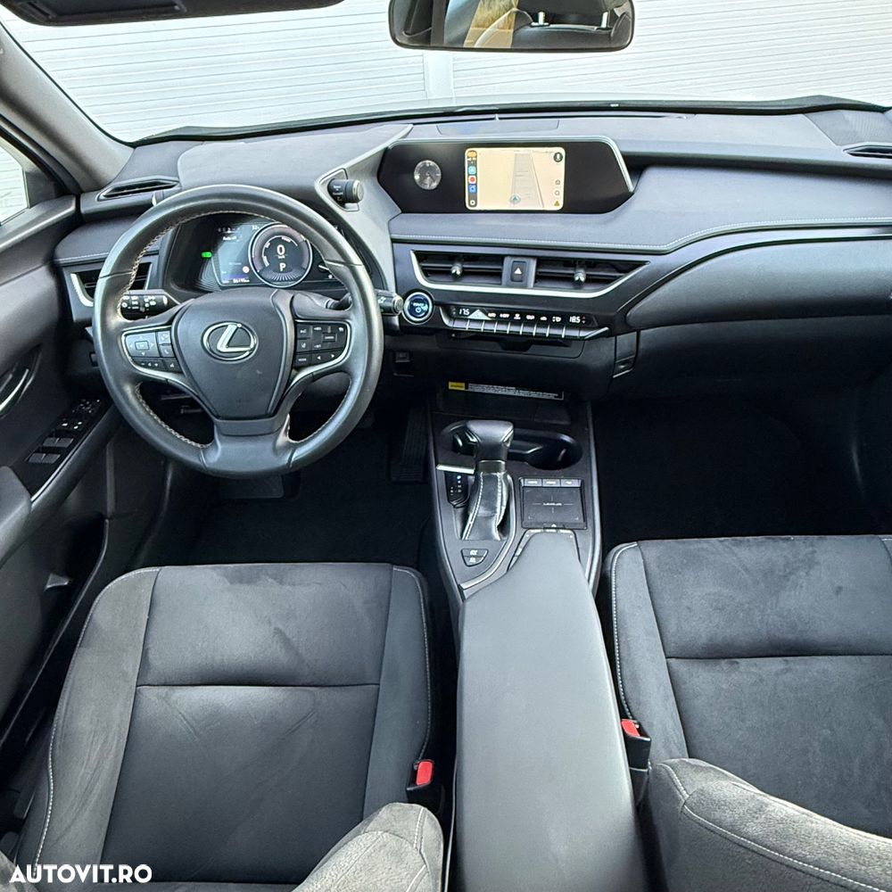 Lexus UX 250h FWD Business - 8