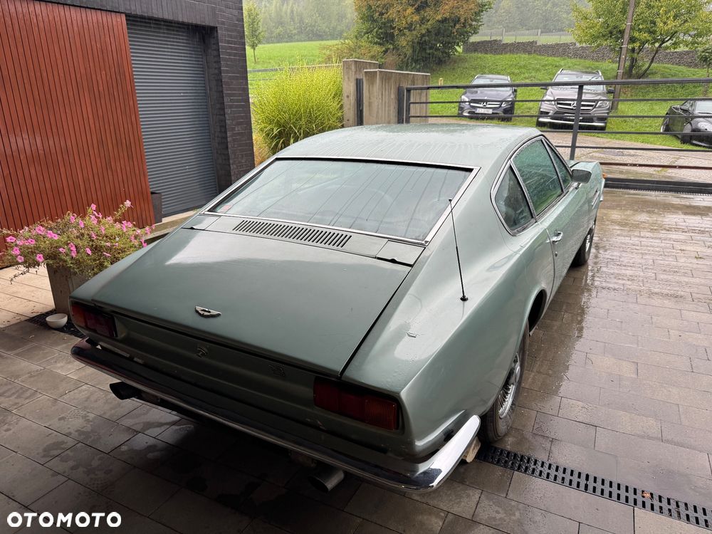 Aston Martin DBS - 13