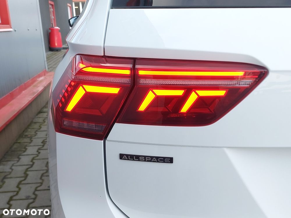 Volkswagen Tiguan - 11