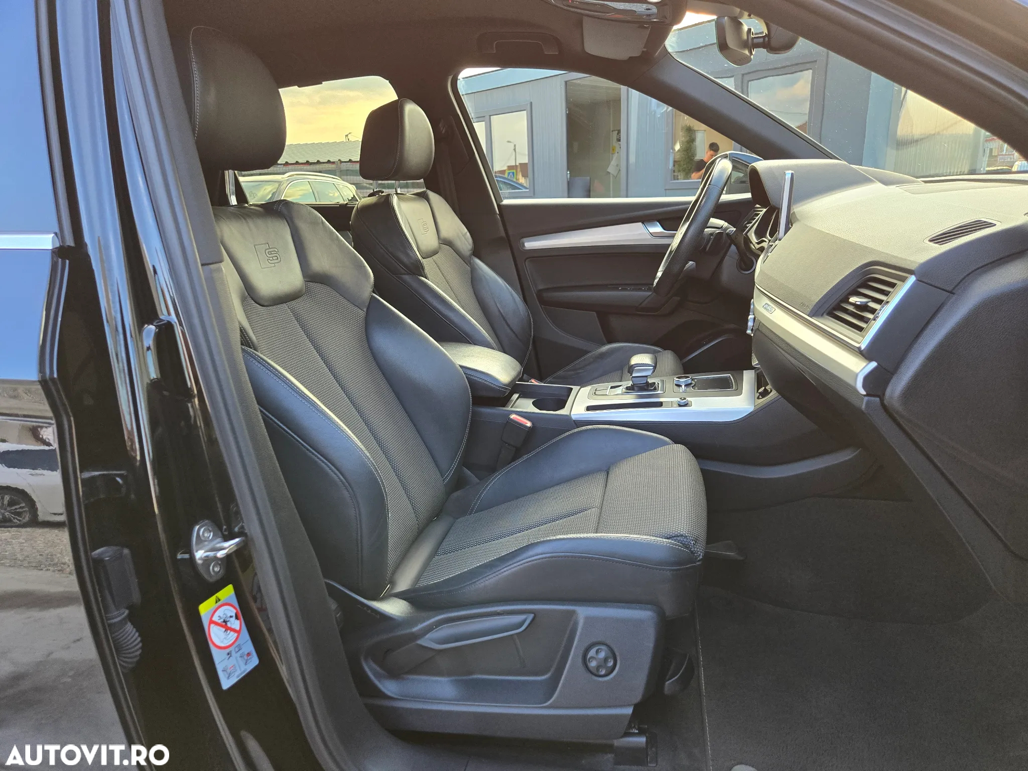 Audi Q5 2.0 40 TDI quattro S tronic Sport - 25