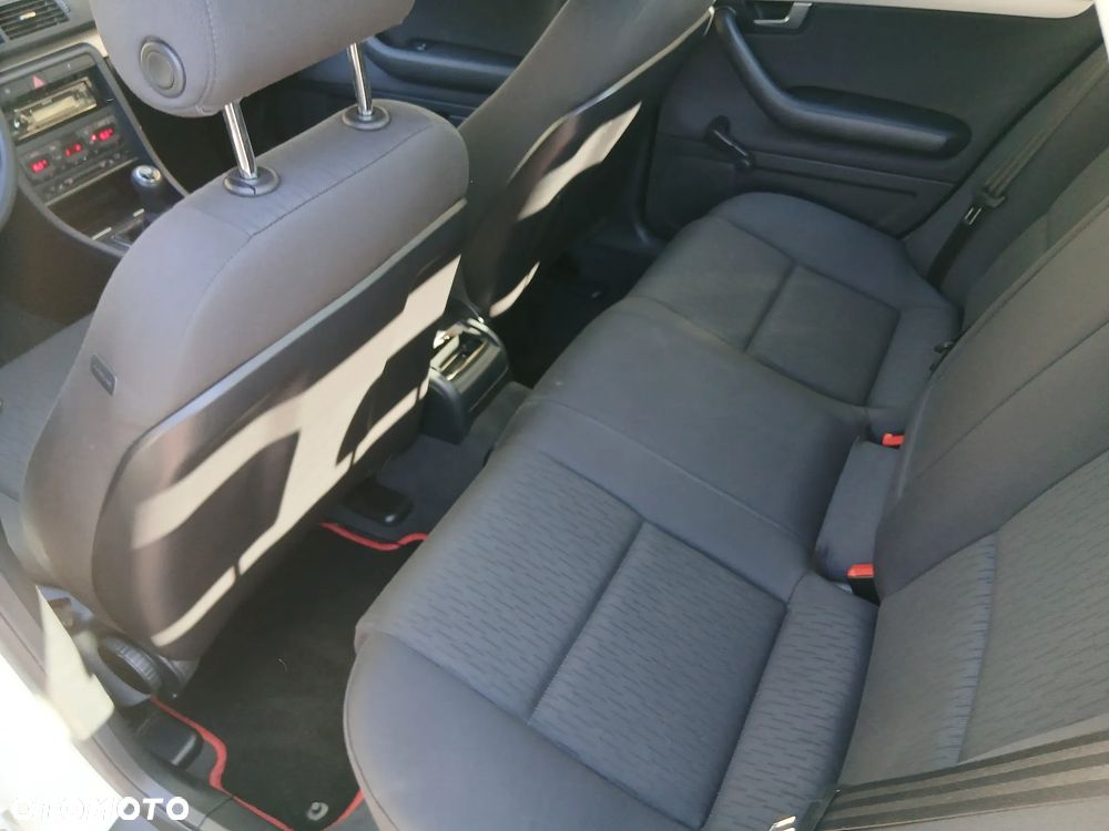 Audi A4 Limousine - 20