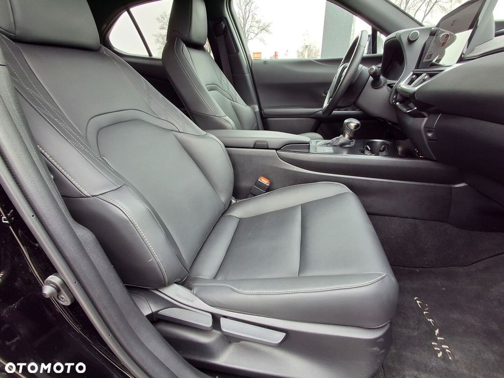 Lexus UX 250h GPF F Sport Design 2WD - 29