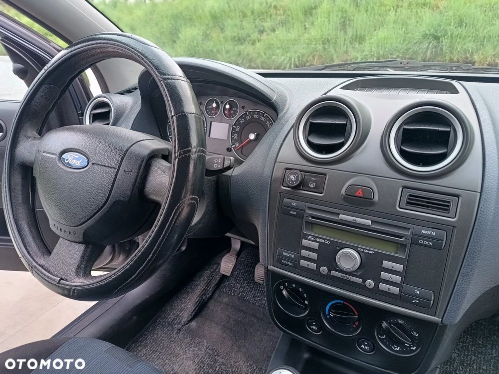 Ford Fiesta - 13