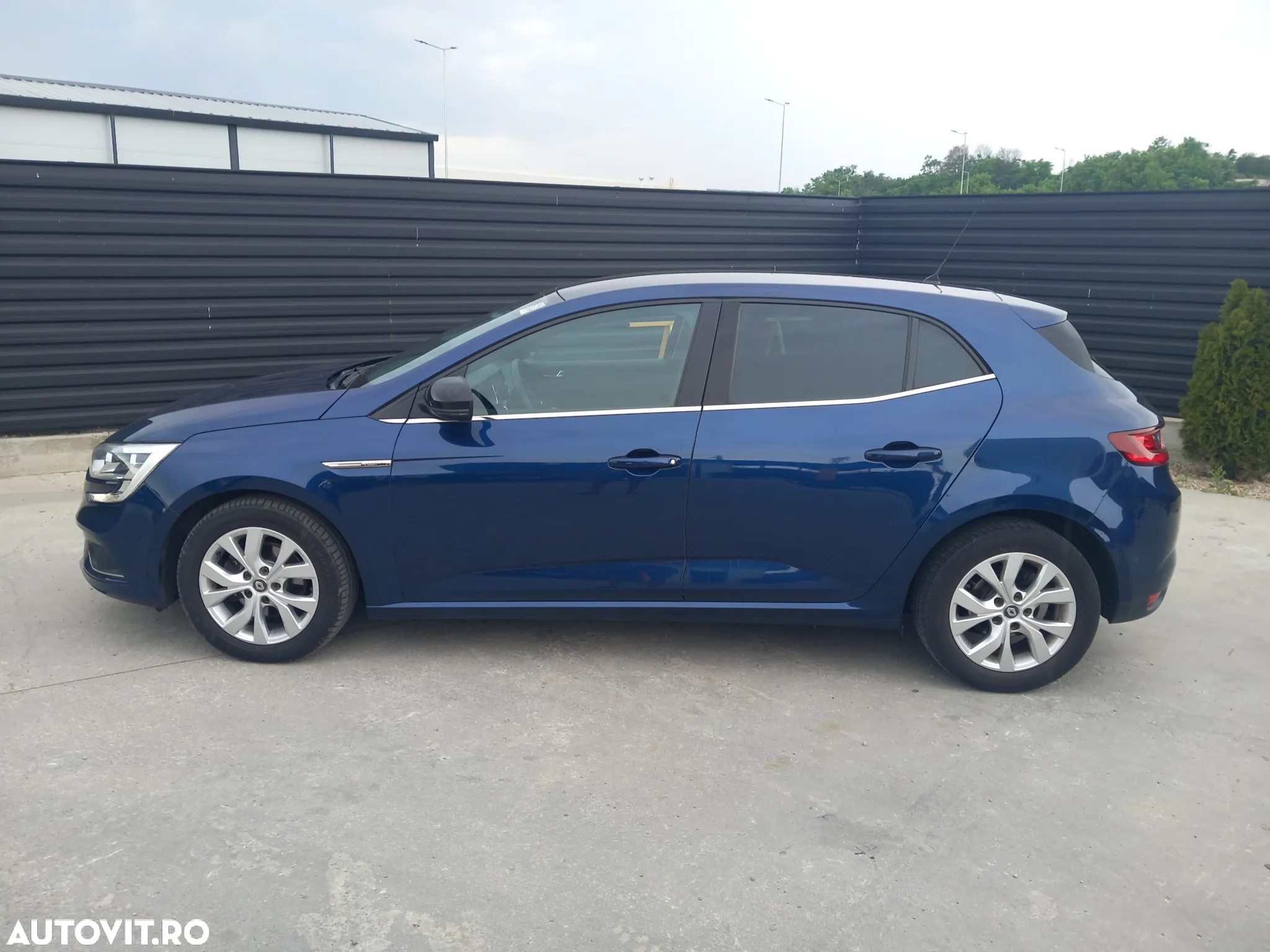 Renault Megane ENERGY TCe 140 EDC LIMITED - 5