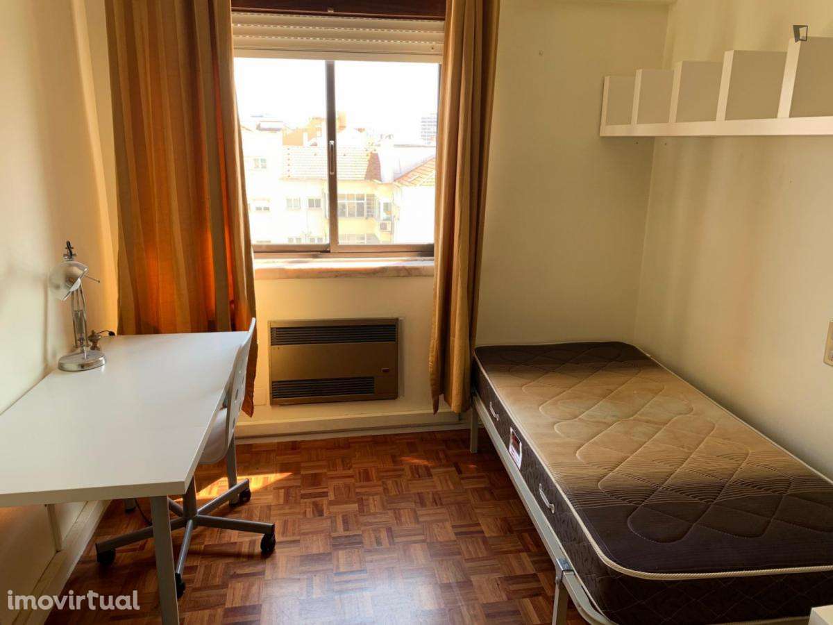 Quarto - localizado em Alvalade Lisbon - Grande imagem: 2/34