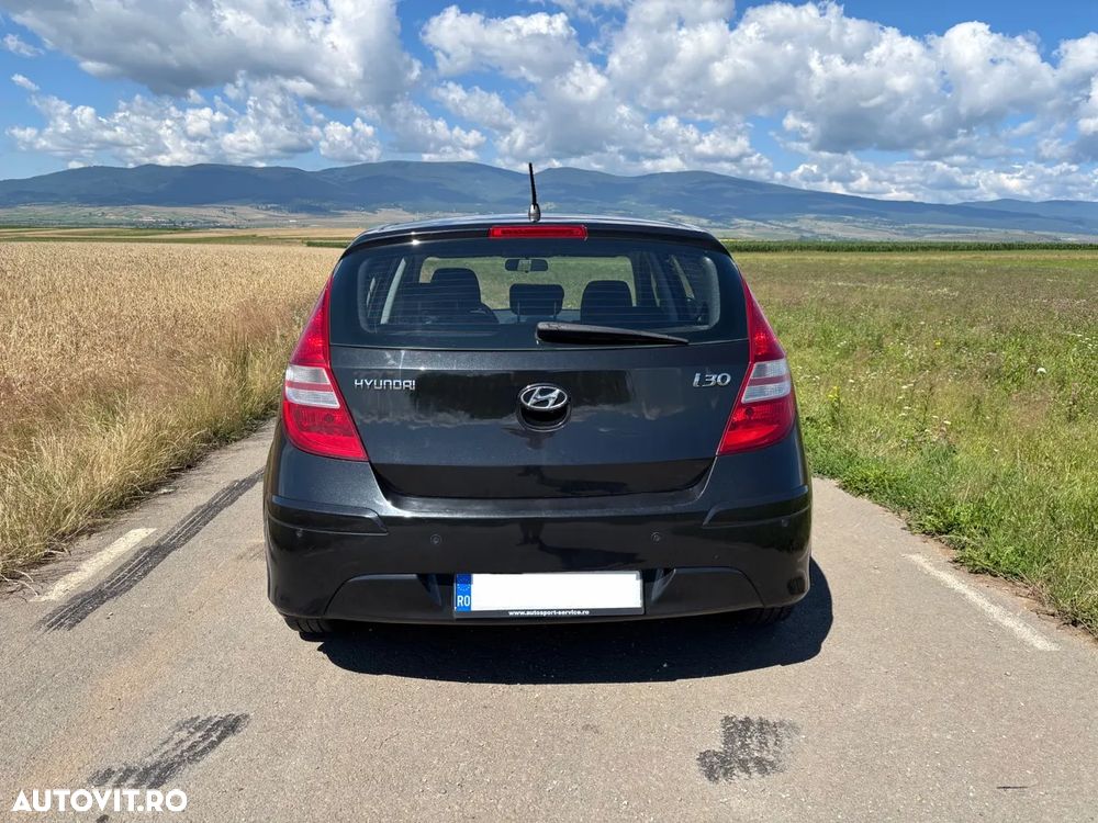 Hyundai i30 1.4 DOHC GL Classic - 4