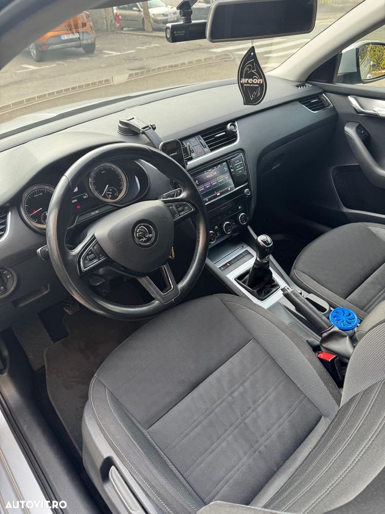 Skoda Octavia 1.0 TSI Style - 6