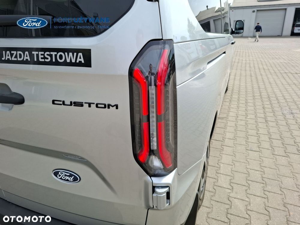 Ford Tourneo-custom - 10