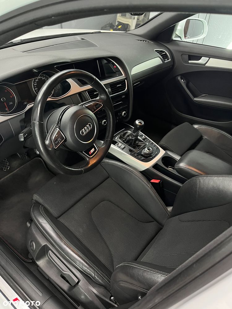 Audi A4 Limousine - 14