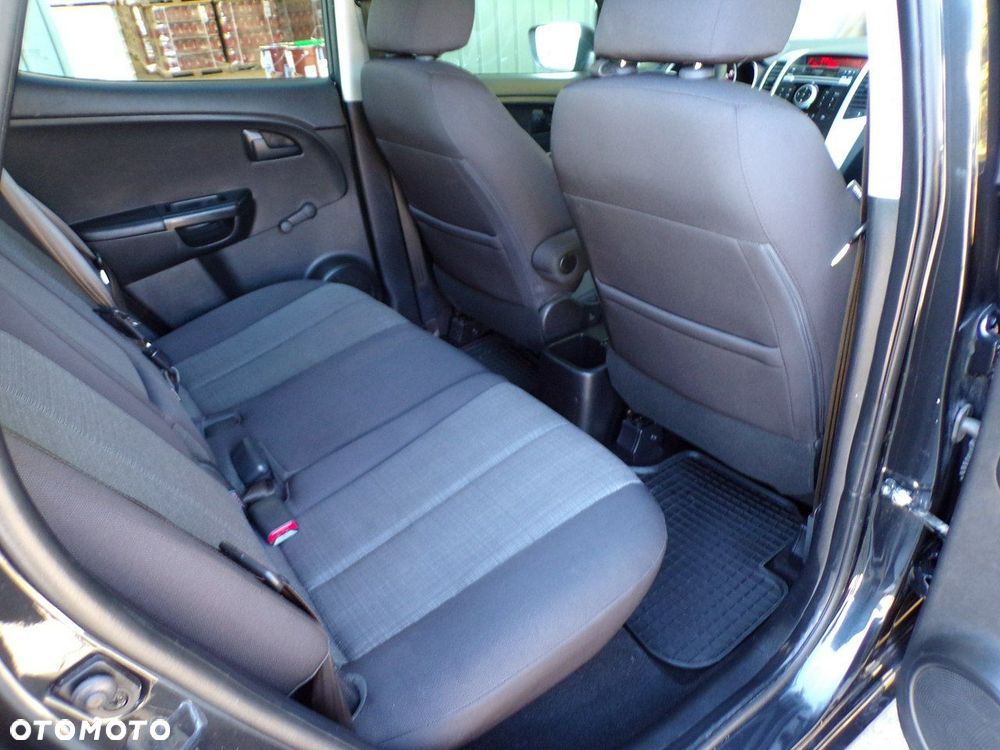 Kia Venga - 31