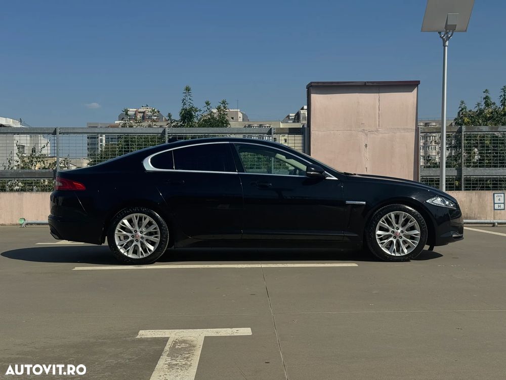 Jaguar XF 2.2D Luxury - 4
