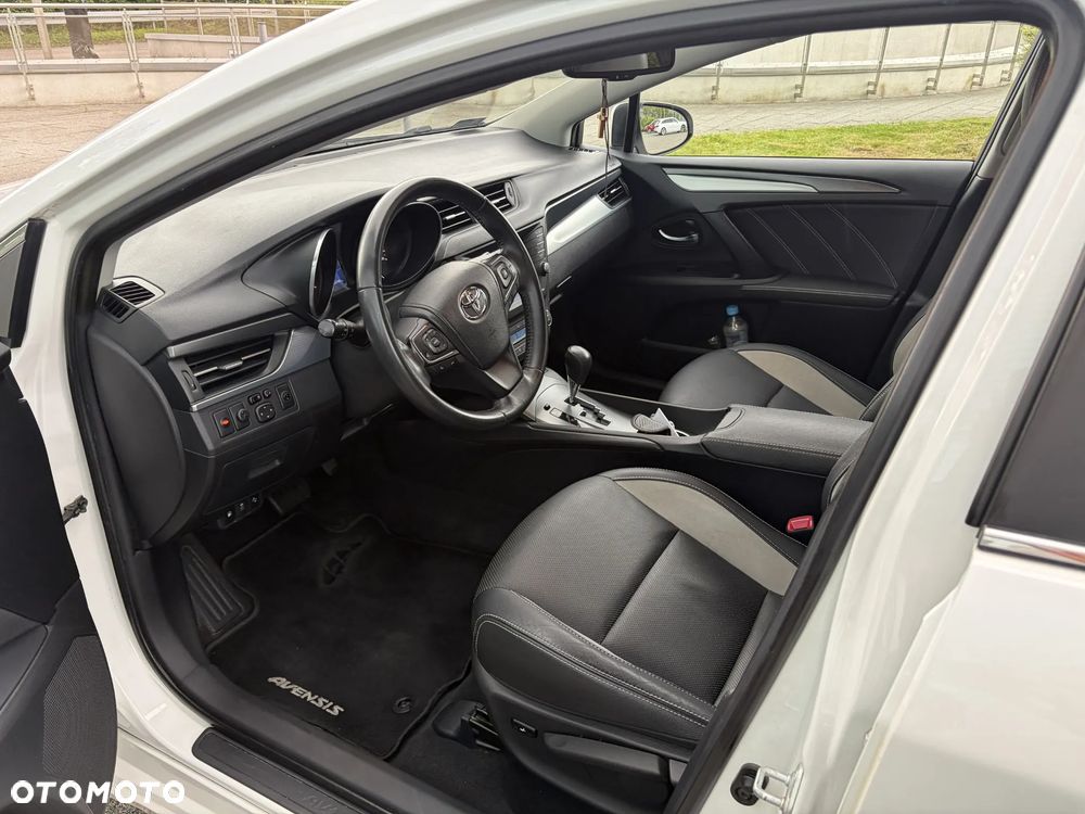 Toyota Avensis 1.8 Prestige MS - 28