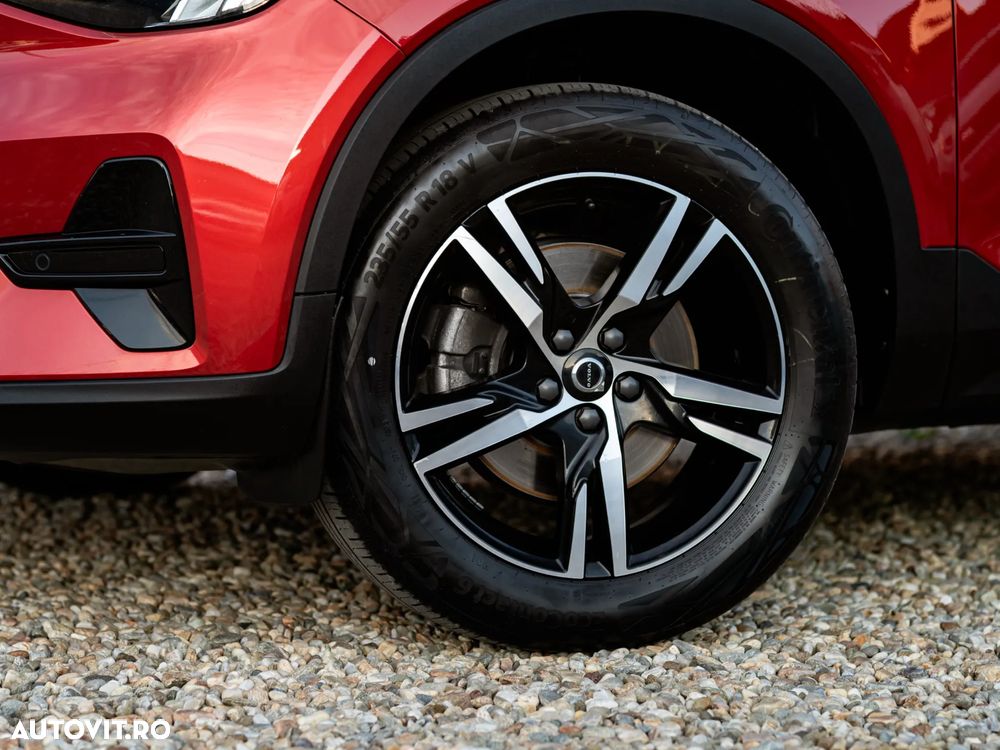 Volvo XC 40 B4 AT8 AWD Mild Hybrid R-Design - 39