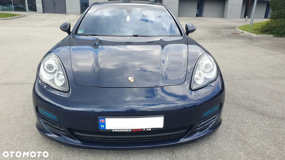 Porsche Panamera 4S PDK - 3
