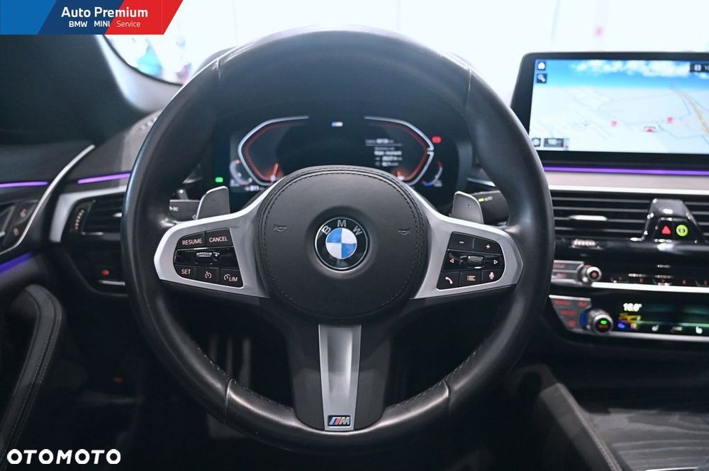 BMW Seria 5 530d xDrive mHEV - 8