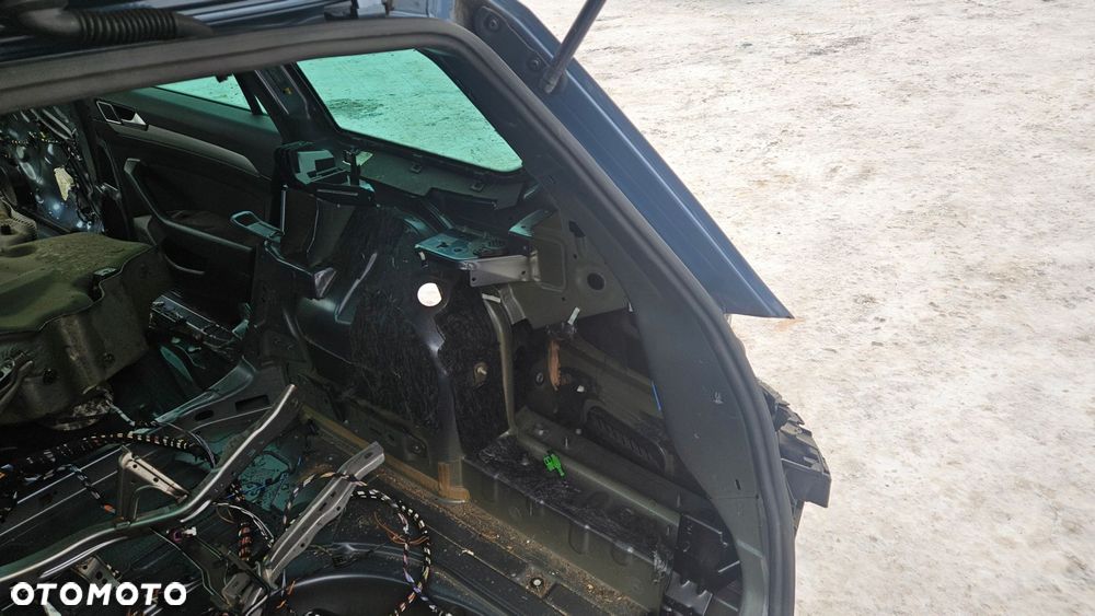 vw passat b8 kombi ćwiartka prawa tylna błotnik prawy tył - 3