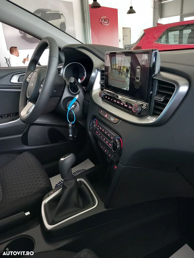Kia Ceed 1.5 T-GDI 6MT Best - 9