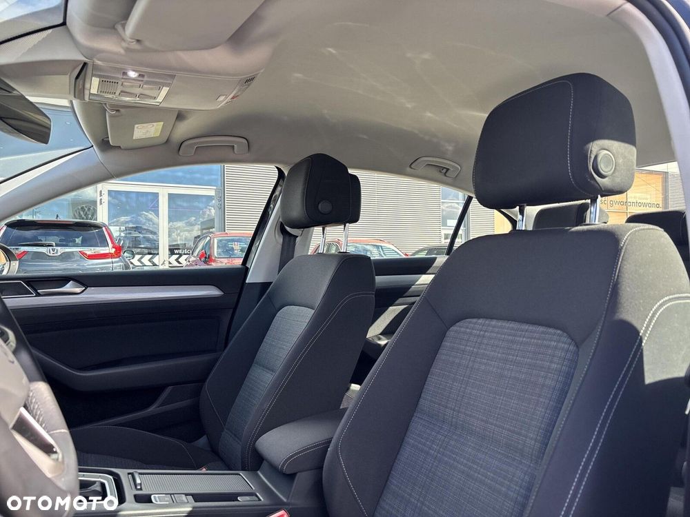 Volkswagen Passat 2.0 TDI EVO Business DSG - 17