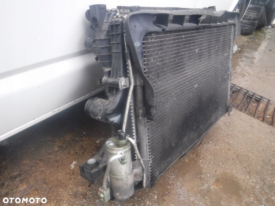 Volvo XC90 2.4 chlodnica wentylator chlodnice kpl - 5