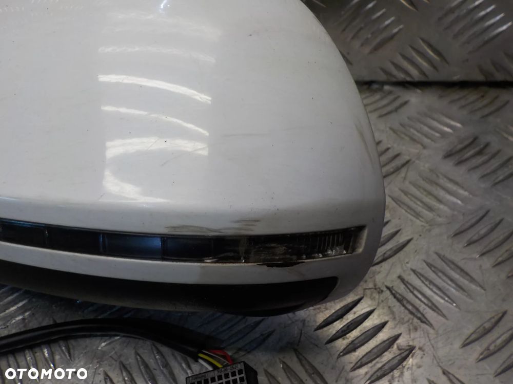 AUDI A4 B8 LUSTERKO LEWE 6 PIN LY9C UK - 2