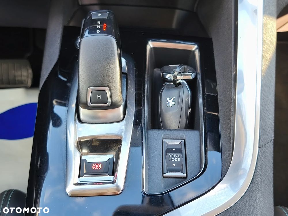 Peugeot 3008 BlueHDi 130 Stop & Start EAT8 Active Business-Paket - 24