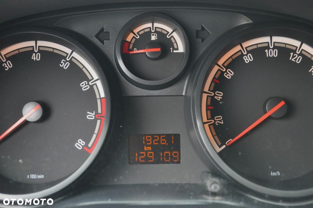 Opel Corsa 1.2 16V Essentia - 31