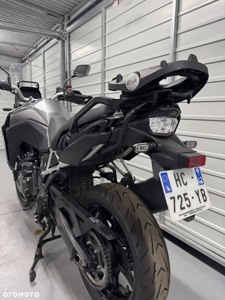 Suzuki V-STROM - 12
