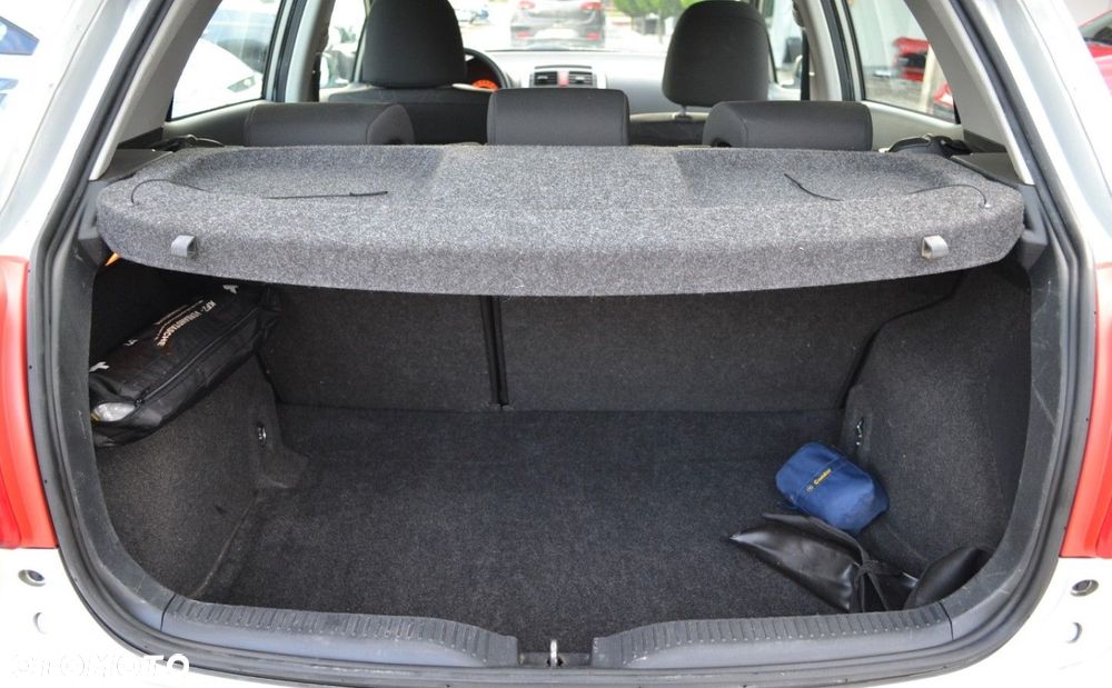 Toyota Auris 1.33 VVT-i Terra - 33