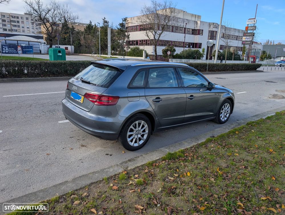 Audi A3 Sportback 1.6 TDI Attraction - 1