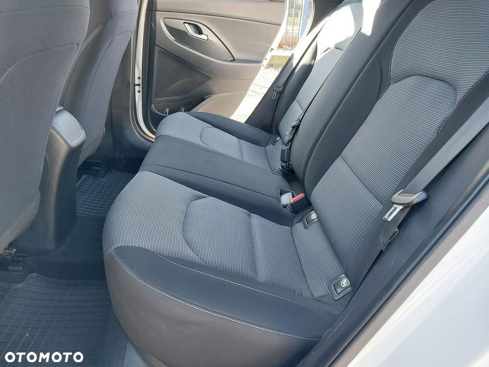 Hyundai i30 - 16