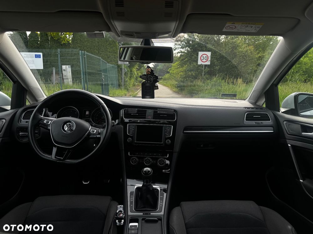 Volkswagen Golf - 7