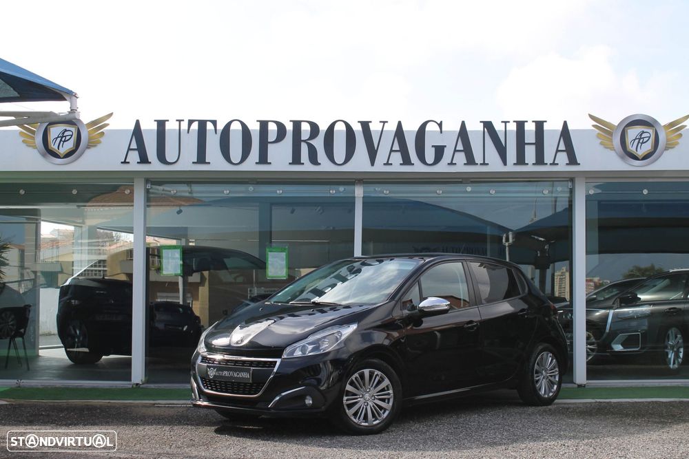 Peugeot 208 1.2 PureTech Signature - 1