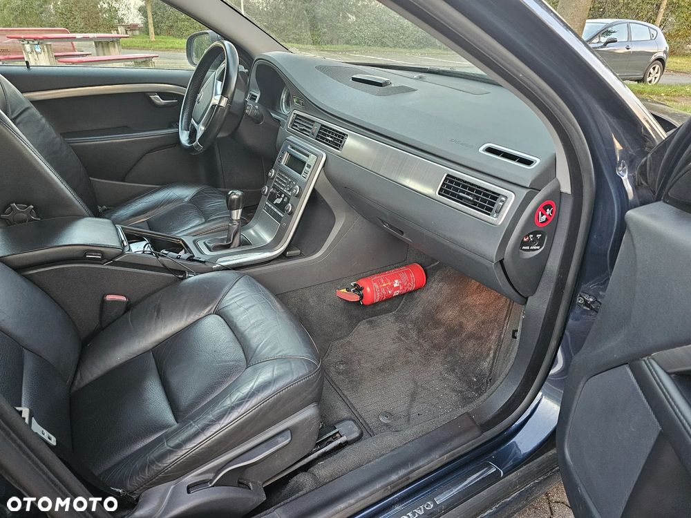 Volvo V70 D3 Momentum - 27
