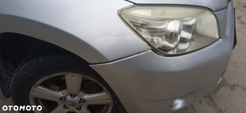 Toyota RAV4 2.2 D-4D 4x4 - 18