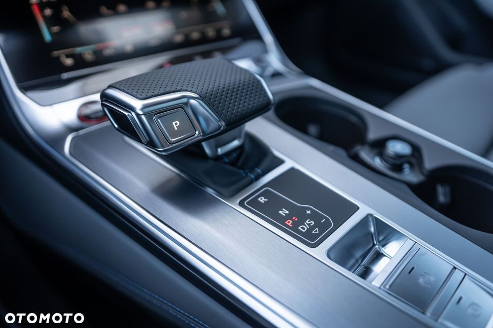 Audi RS6 Avant - 19