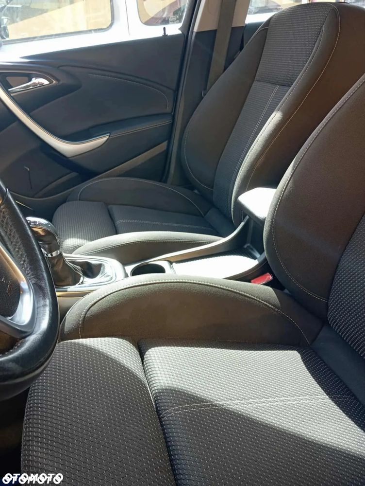 Opel Astra IV 1.4 T Cosmo - 11