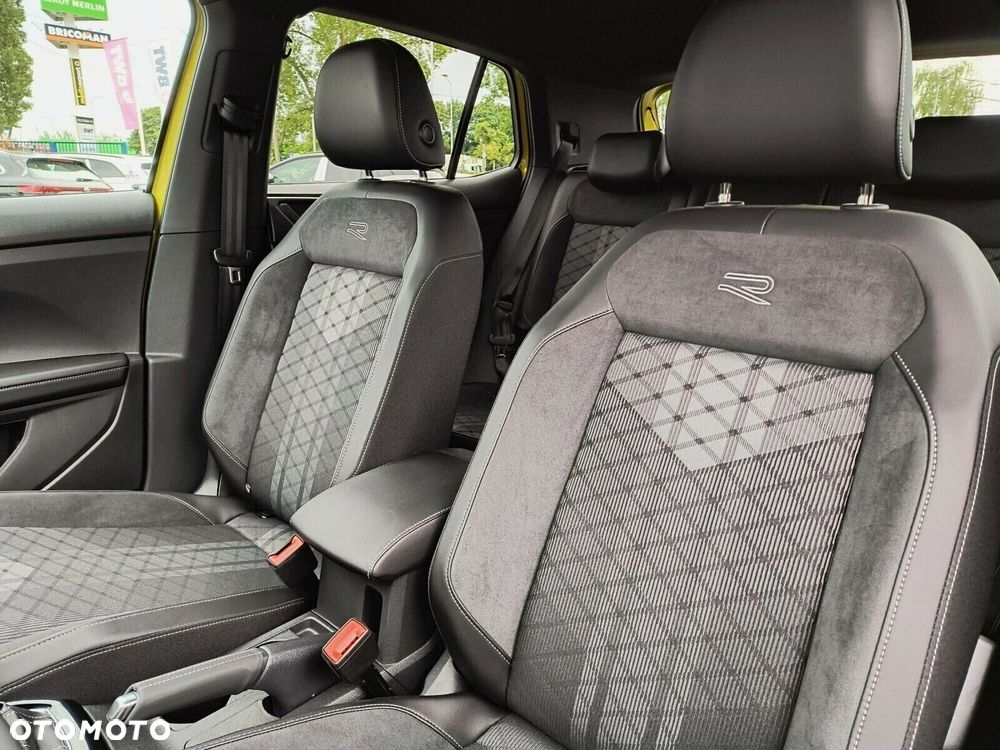 Volkswagen T-Cross - 11
