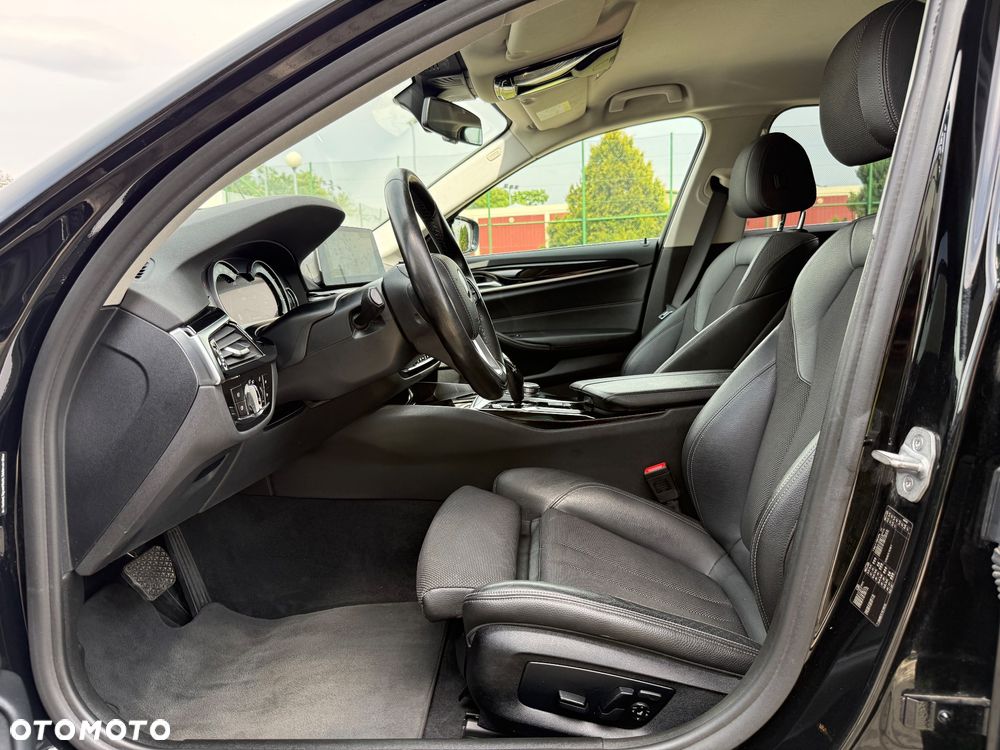 BMW Seria 5 520d Sport Line sport - 28