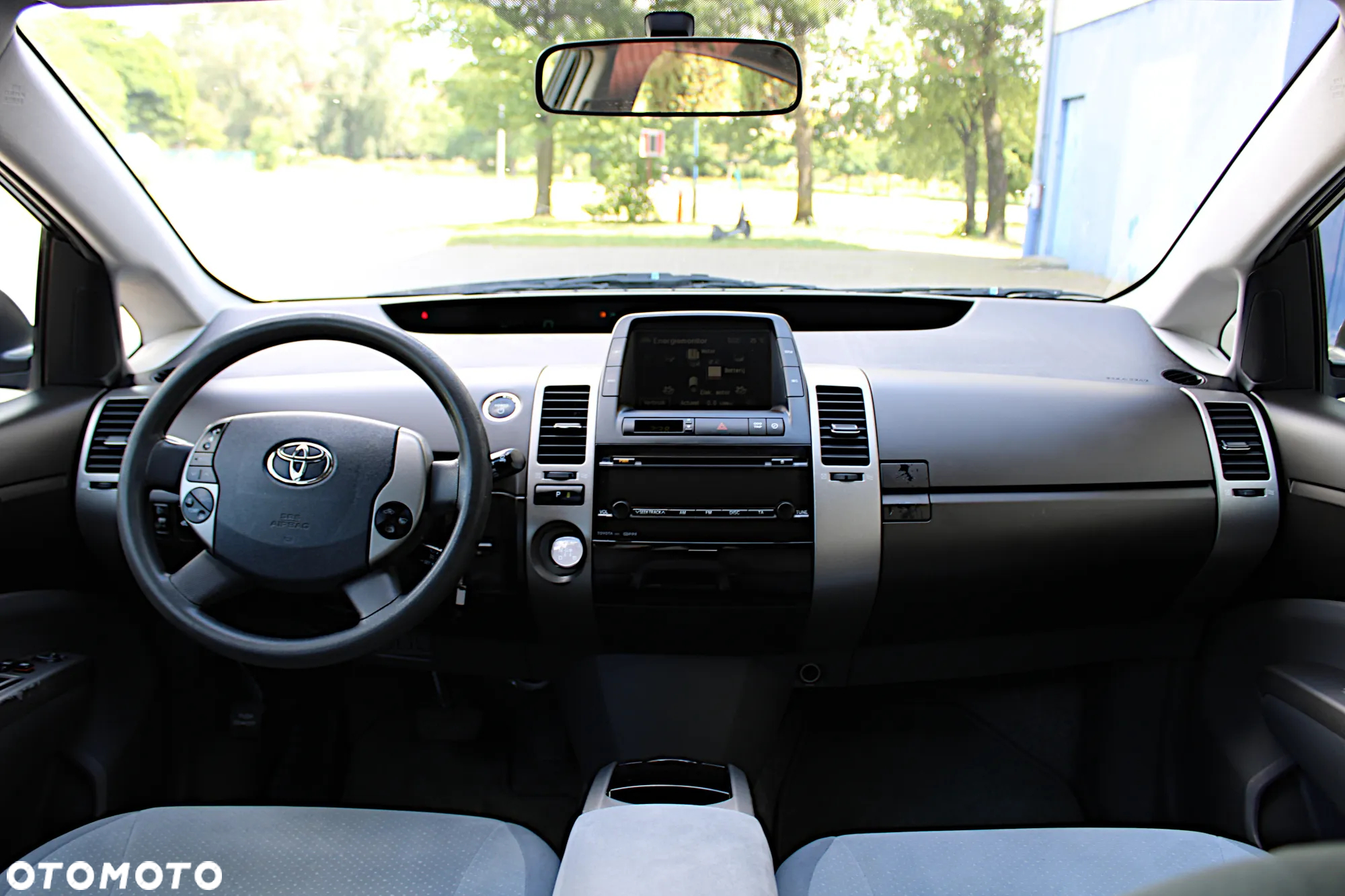 Toyota Prius - 17