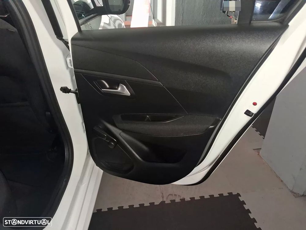 Peugeot e-208 50 kWh Active - 19